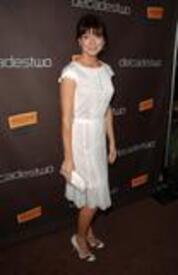 th_AlysonHanniganDecadestwo_8126.jpg