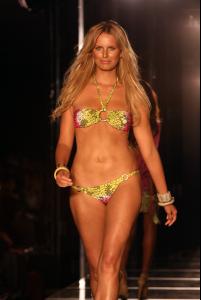 49691_karolina_kurkova_walks_the_runway_for_the_cia_maritima_show_626_122_556lo.jpg