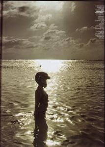 Sophie_Holmes_MarieClaireIt2008July_10.jpg