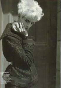 VOGUE_UK_AUGUST_2008_042.jpg