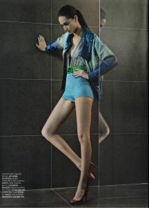 06262_VogueBrazil_July2008_BrunaTenorio_phHenriqueGendre_04_122_985lo.jpg
