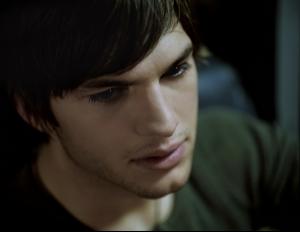 30999_Skin_2006_ashton_kutcher_S01_01_122_786lo.jpg