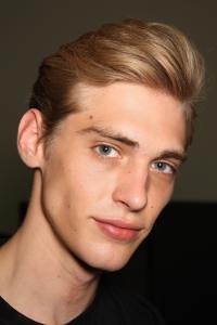 Backstage_20Louis_20Vuitton_20Spring_20Summer_202009_20Mens_20_9__jpg.jpg