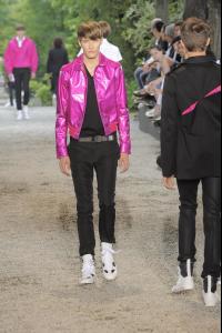 Dior_20Homme_20High_20Quality_20Spring_20Summer_202009_20Mens_20Runway_20Pictures_20_482__jpg.jpg