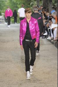 Dior_20Homme_20High_20Quality_20Spring_20Summer_202009_20Mens_20Runway_20Pictures_20_490__jpg.jpg