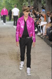 Dior_20Homme_20High_20Quality_20Spring_20Summer_202009_20Mens_20Runway_20Pictures_20_493__jpg.jpg