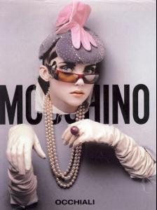 moschino_fw2004-2.jpg