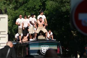 haka8hr4.jpg