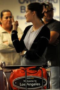 46396_laetitia_casta_arrives_into_lax_080508_05_12.jpg