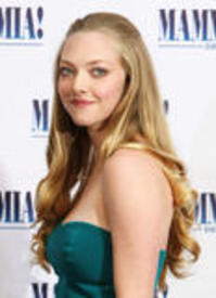 th_Amanda_Seyfried_2008-07-03_-_Mamma_Mia2_in_Berlin_375.jpg