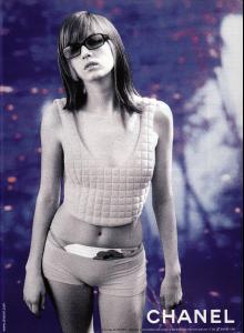 16468_chanel_angela_2000_1_122_703lo.jpg