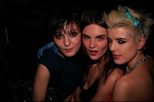 49007_misshapesaggybday_full_074_122_426lo.jpg