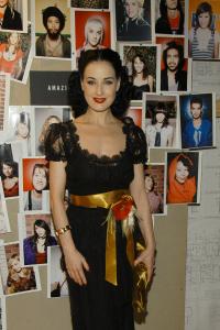 53527_Dita_von_Teese_Papers_02_123_529lo.JPG
