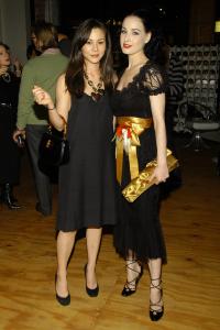 53660_Dita_von_Teese_Papers_06_123_443lo.JPG