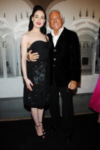 06004_Dita_Von_Teese_Georgio_Armani_Prive_in_NY_013_123_196lo.JPG