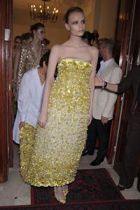 natasha_poly___fall_2008_couture___Valentino___backstage.jpg