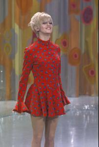 goldie_goldie_hawn_laugh_in.jpg