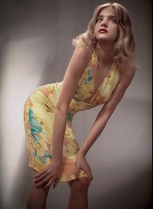 nat_Harper__s_Bazaar_Jan_04_Highlights_From_Milan_by_Glen_Luchford_LJ__sinful_cesar6.jpg
