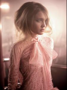 nat_Vogue_IT_Mar_04___Marvellous_Excess_by_Glen_Luchford_LJ__sinful_cesar4.jpg