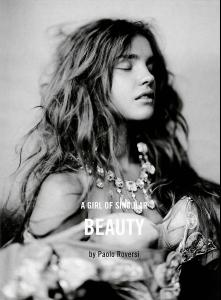 nat_Vogue_IT_Sep04___A_Girl_of_Singular_Beauty_by_Paolo_Roversi_LJ__sinful_cesar5.jpg