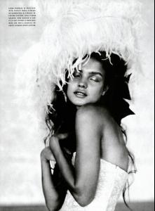 nat_Vogue_IT_Sep04___A_Girl_of_Singular_Beauty_by_Paolo_Roversi_LJ__sinful_cesar91.jpg