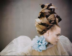 Nat_Vogue_ITSep06___Like_a_Painting_by_Paolo_Roversi_LJ__sinfulcesar.jpg