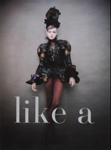 Nat_Vogue_ITSep06___Like_a_Painting_by_Paolo_Roversi_LJ__sinfulcesar2.jpg