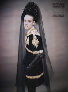 Nat_Vogue_ITSep06___Like_a_Painting_by_Paolo_Roversi_LJ__sinfulcesar4.jpg