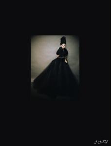 Nat_Vogue_ITSep06___Like_a_Painting_by_Paolo_Roversi_LJ__sinfulcesar9.jpg