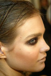 nat_Yves_Saint_Laurent_Spring_2003_Backstage7.jpg