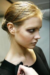 nat_Yves_Saint_Laurent_Spring_2003_Backstage9.jpg