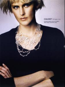 stella_haute_sep06_tfs__leigh_h4.jpg