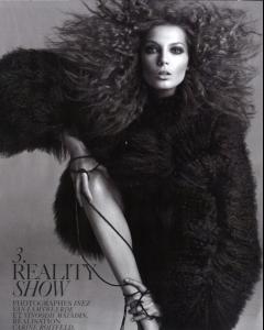 Daria_Vogue_Paris_August_2008_by_Inez_Van_Lamsweerde___Vinoodh_Matadin_2.jpg