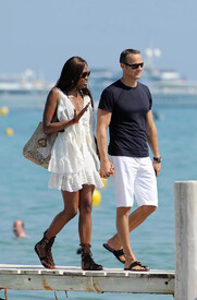 Naomi_Campbell_Bikini_St_Tropez_40.jpg