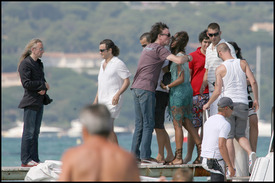 Naomi_Campbell_on_holiday_in_Saint_Tropez_10.jpg