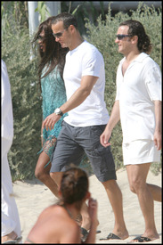 Naomi_Campbell_on_holiday_in_Saint_Tropez_14.jpg