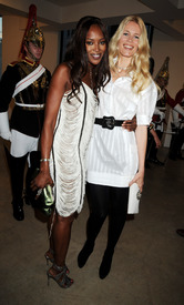 Naomi_Campbell_at_the_Obsessed_By_You_exhibition_04.jpg