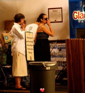 June_21_2008.Jessica_shopping_at_Whole_Foods_Beverly_Hills.HQ5.jpg