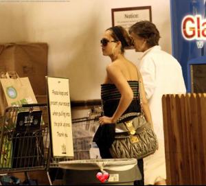 June_21_2008.Jessica_shopping_at_Whole_Foods_Beverly_Hills.HQ10.jpg