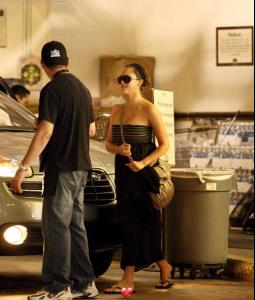 June_21_2008.Jessica_shopping_at_Whole_Foods_Beverly_Hills.HQ13.jpg