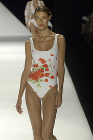 NadejdaSavcovaGottexRTWSpringSummer2007120.jpg