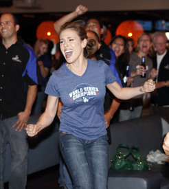 alyssa_milano_at_the_fifth_annual_state_farm_dodgers_dream_foundation_bowling_04.jpg
