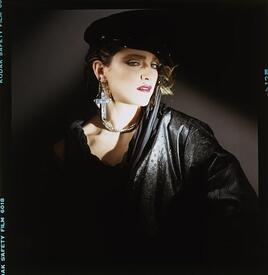 szavy_Madonna_George_Holz_Photoshoot_1984_03.jpg