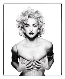 szavy_Madonna_Patrick_Demarchelier_Photoshoot_1990_for_Glamour_01.jpg