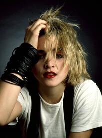 szavy_Madonna_Deborah_Feingold_Photohoot_1983_01.jpg