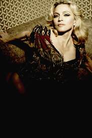 szavy_Madonna_Tom_Munro_Photoshoot_2008_05.jpg