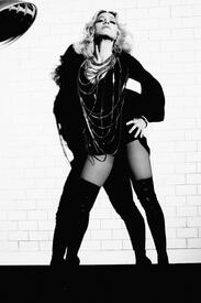 szavy_Madonna_Tom_Munro_Photoshoot_2008_19.jpg