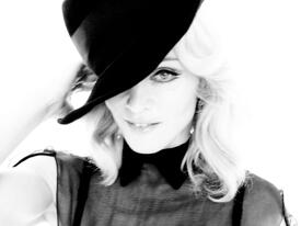 szavy_Madonna_Tom_Munro_Photoshoot_2008_38.jpg