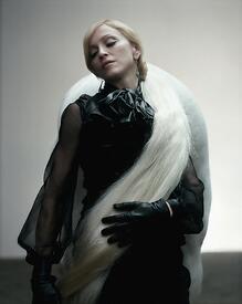 szavy_Madonna_Steven_Klein_Photoshoot_2006_34.jpg