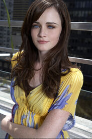 Alexis_Bledel_-_Irish_Brosch_Photoshoot_01.jpg